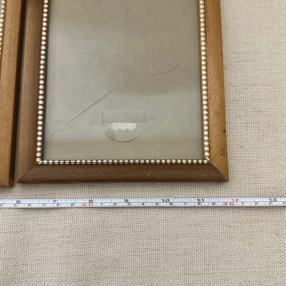 Unbranded Picture Frames Set of 2 5x7 Brown Good Wood Gold‎ Beaded Trim Vintage